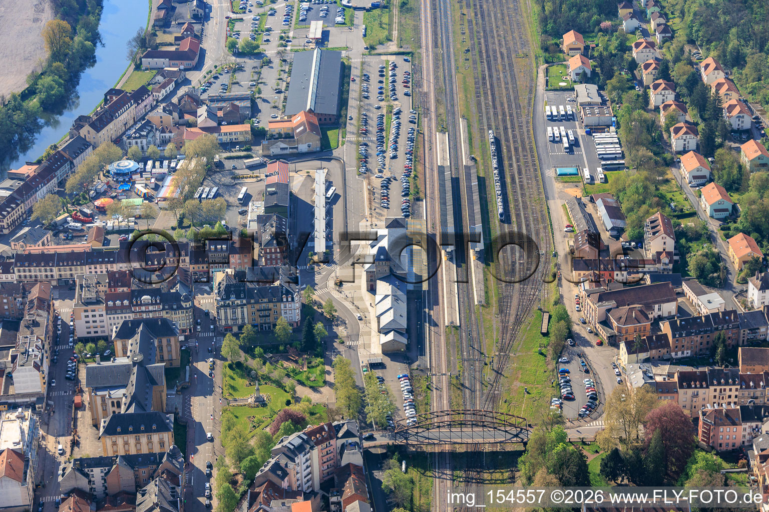 Station from the northwest in Saargemünd in the state Moselle, France