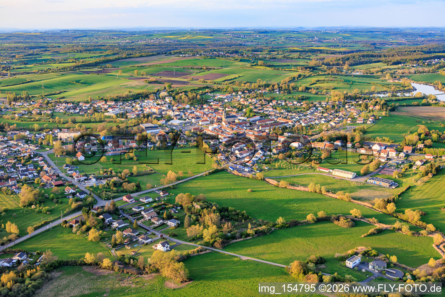 From the southwest in Puttelange-aux-Lacs in the state Moselle, France
