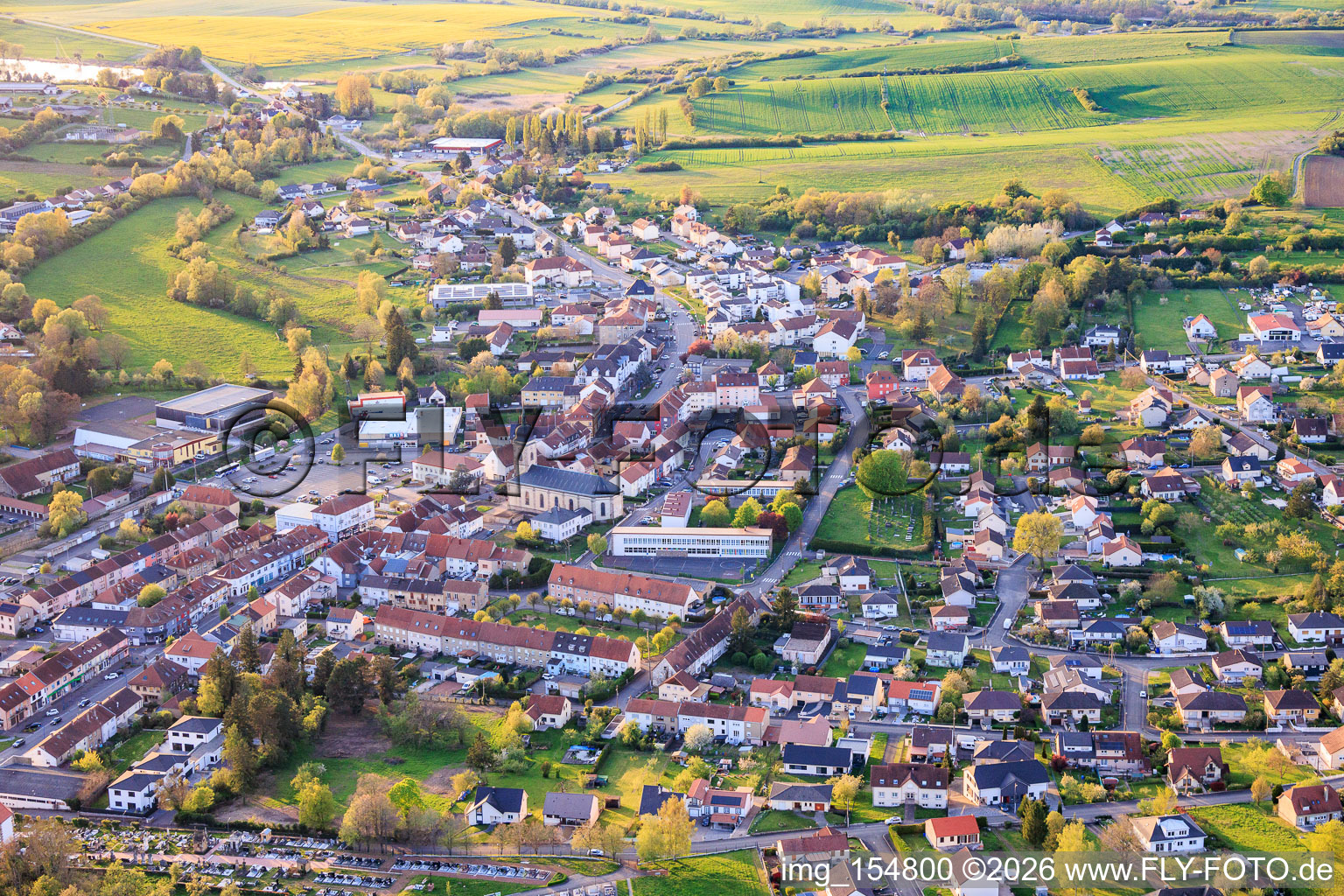From the southeast in Puttelange-aux-Lacs in the state Moselle, France