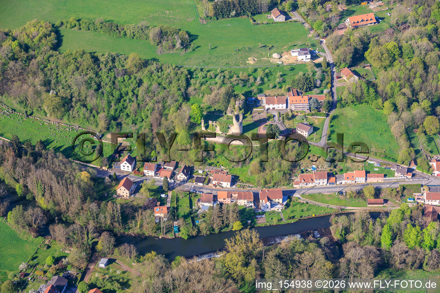 Château de Frauenberg and Jewish cemetery above the Blies in Frauenberg in the state Moselle, France
