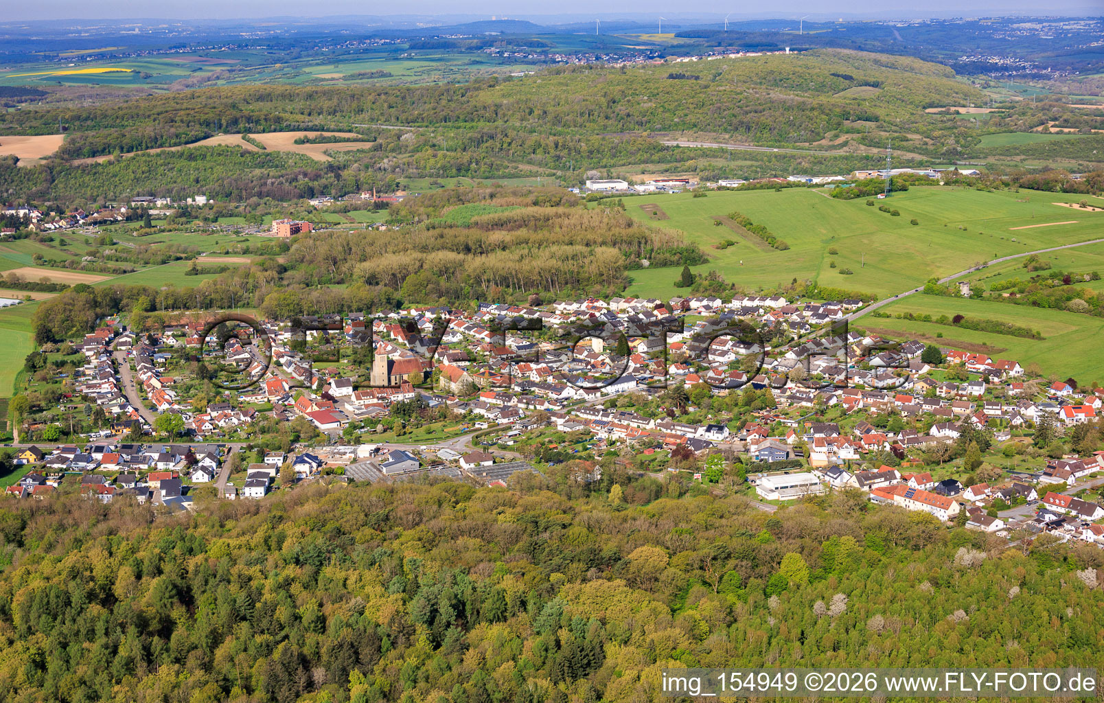 From the southeast in the district Sitterswald in Kleinblittersdorf in the state Saarland, Germany