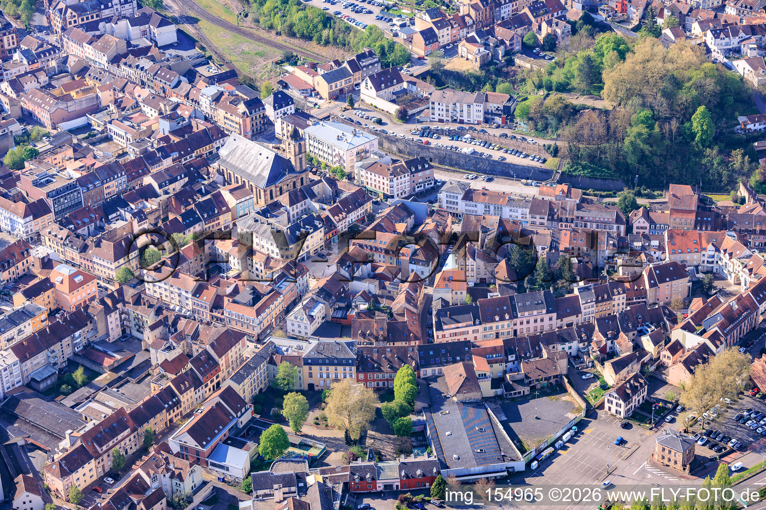 Market Square and Church of Saint Nicholas / Eglise Saint-Nicolas in Saargemünd in the state Moselle, France