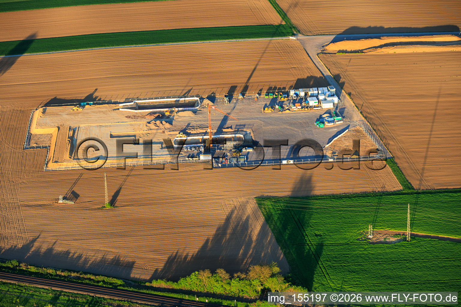 Construction site of Vulcan Energy's second deep drilling site between Rohrbach and Insheim for the extraction of geothermal energy and lithium in Rohrbach in the state Rhineland-Palatinate, Germany