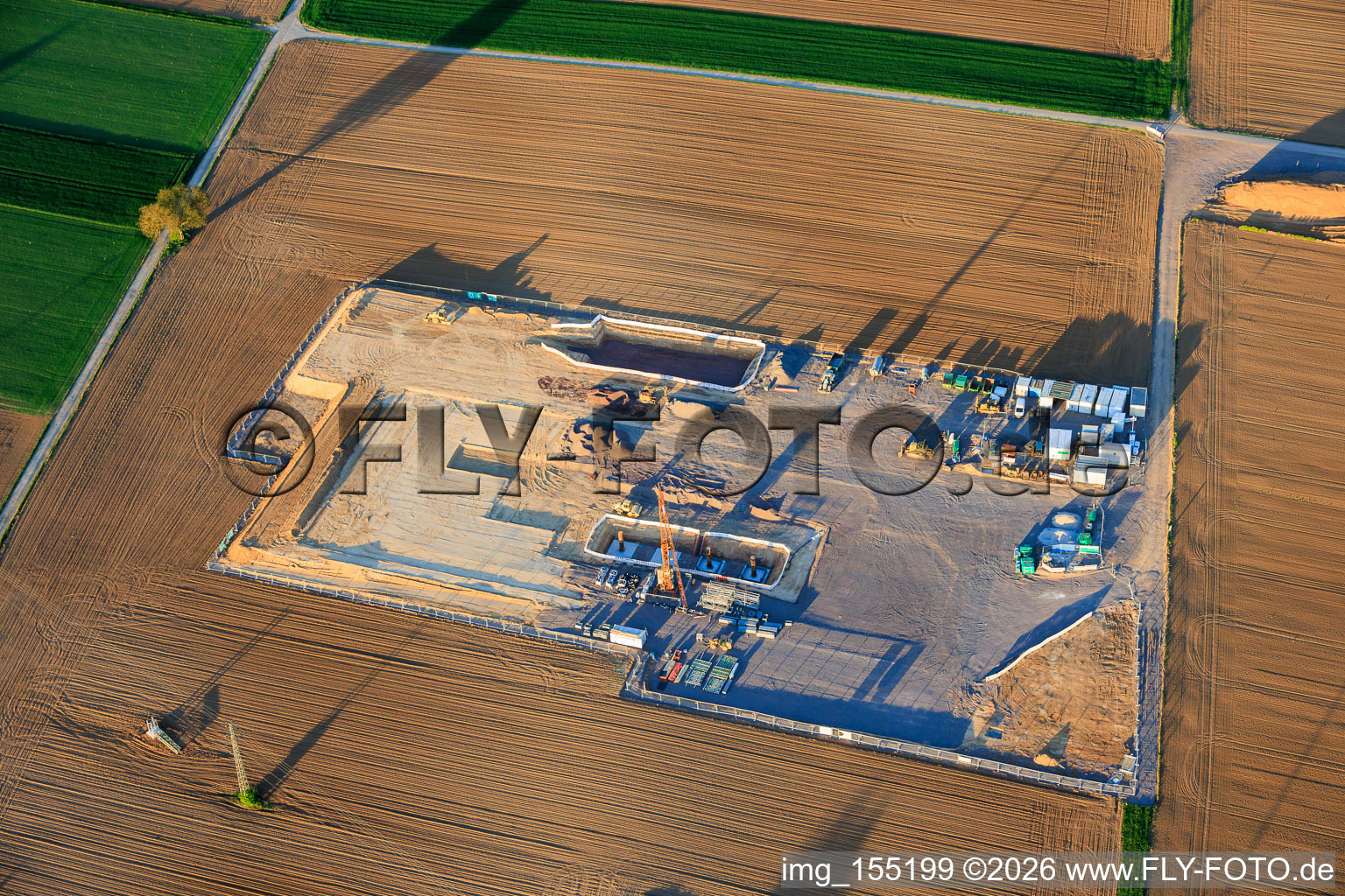 Construction site of Vulcan Energy's second deep drilling site between Rohrbach and Insheim for the extraction of geothermal energy and lithium in Rohrbach in the state Rhineland-Palatinate, Germany