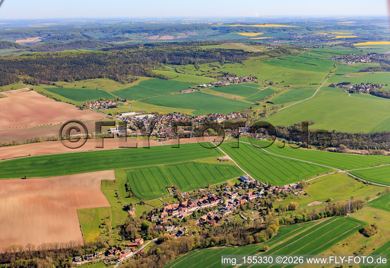 From the south in the district Gröben in Schlöben in the state Thuringia, Germany