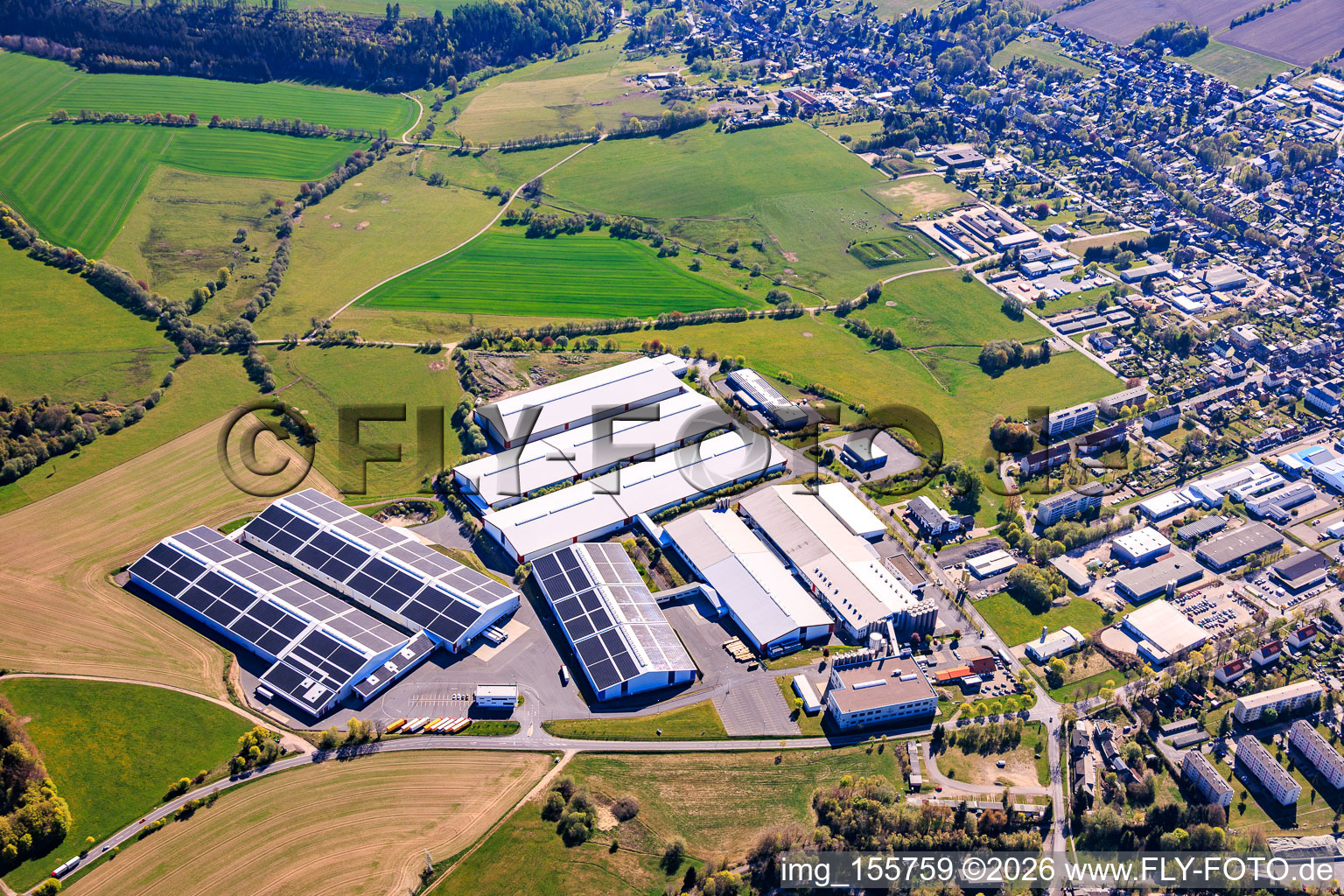 Truck handling Wiegand-Glas und PET-Verpackungen GmbH Germany in Verwaltungsgemeinschaft Großbreitenbach in the state Thuringia, Germany