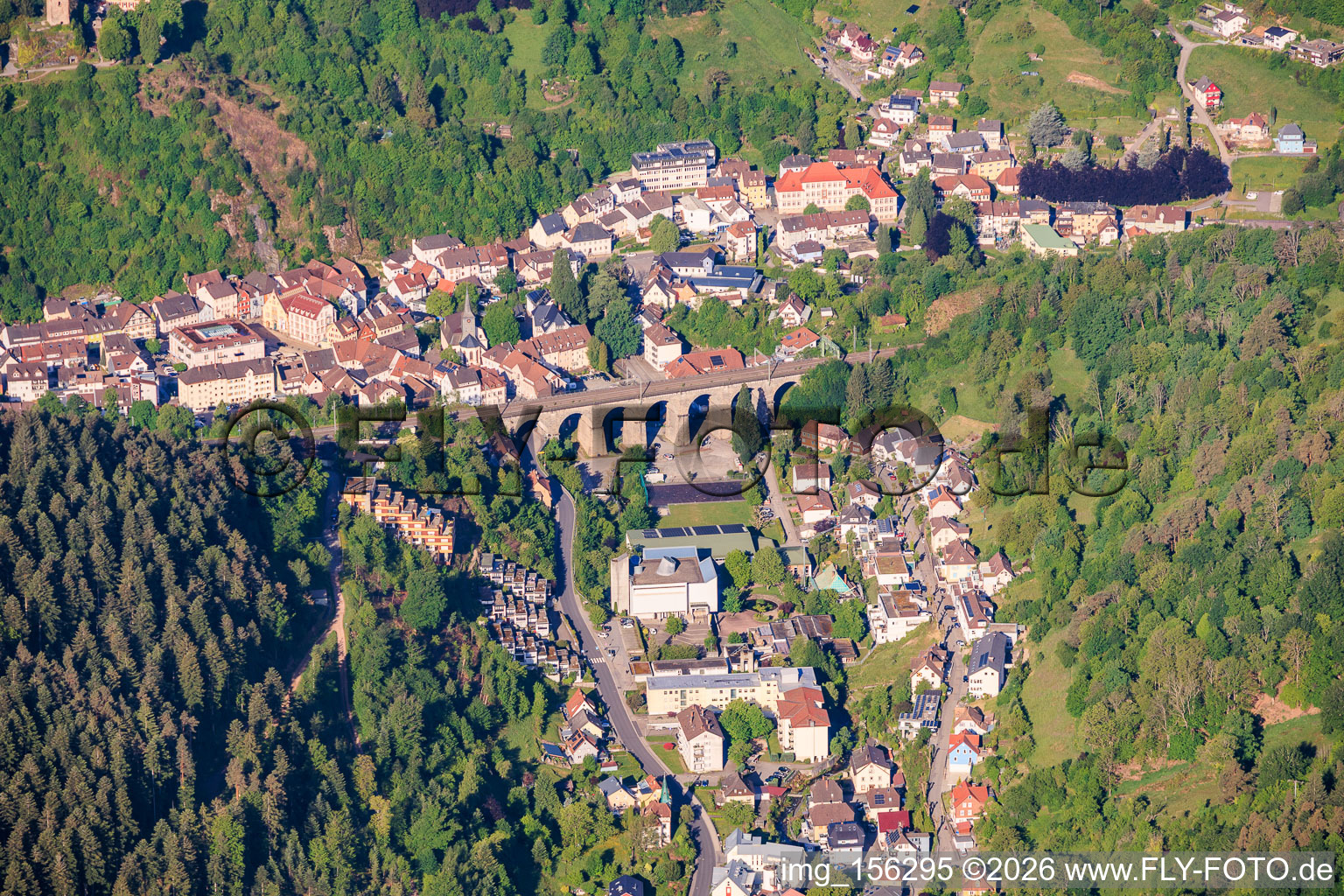 City view with Reichenbach viaduct in the Reichenbach valley from the northeast in Hornberg in the state Baden-Wuerttemberg, Germany