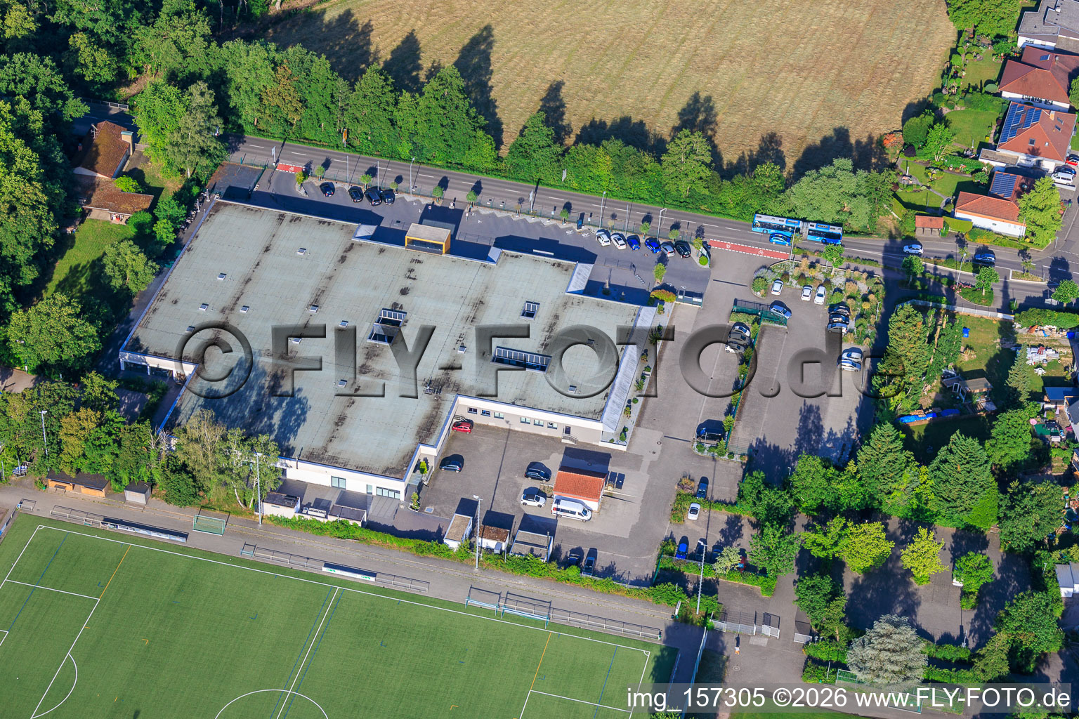 Technology park from the northeast with MVZ Herxheim GbR and MRT Radiology LD-SUEW in Herxheim bei Landau in the state Rhineland-Palatinate, Germany