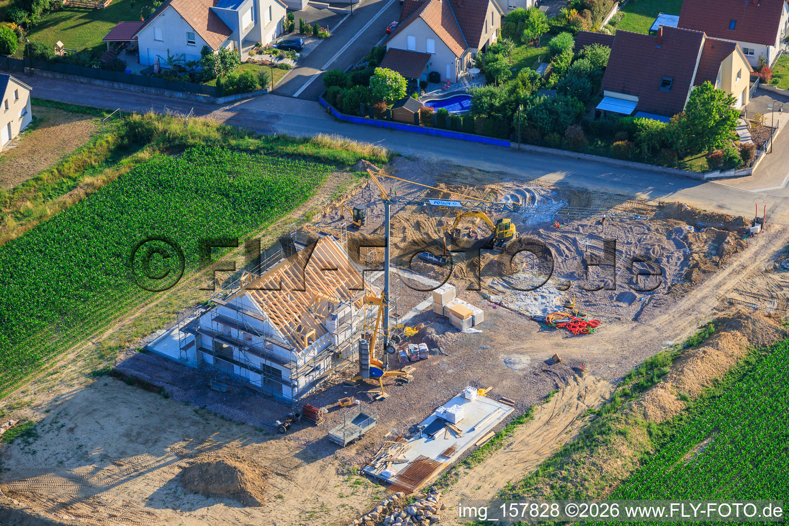 EFH new building site on Rue des Hirondelles in Steinseltz in the state Bas-Rhin, France