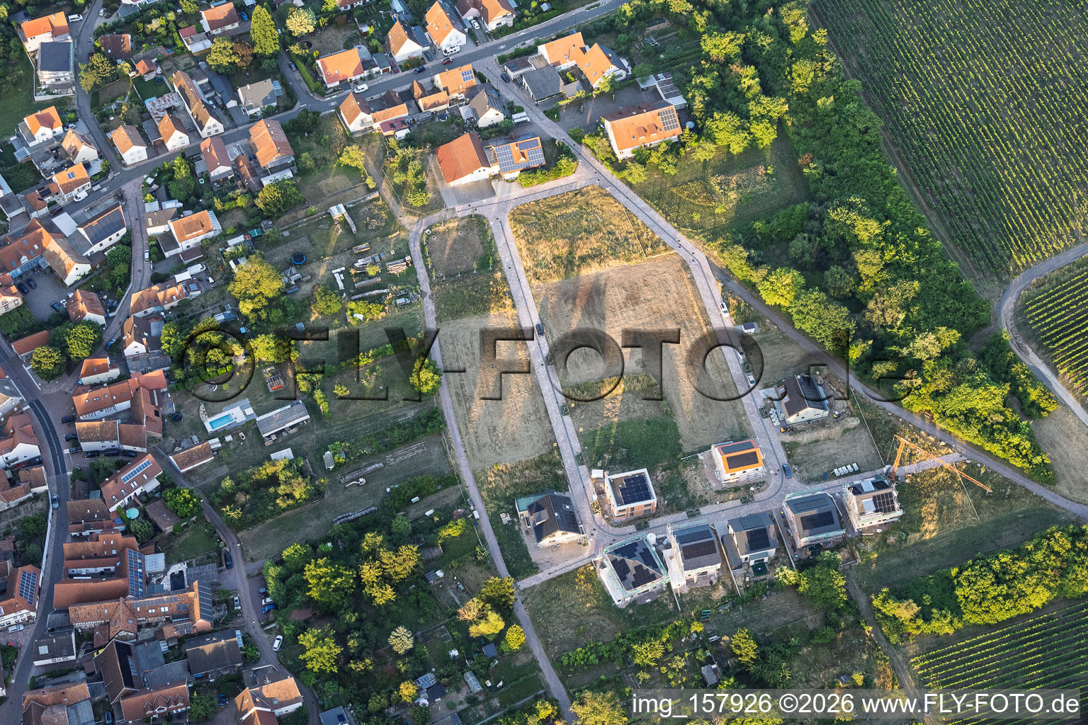 First single-family homes in the new development area on Prinz-Eugen-Straße in the district Arzheim in Landau in der Pfalz in the state Rhineland-Palatinate, Germany
