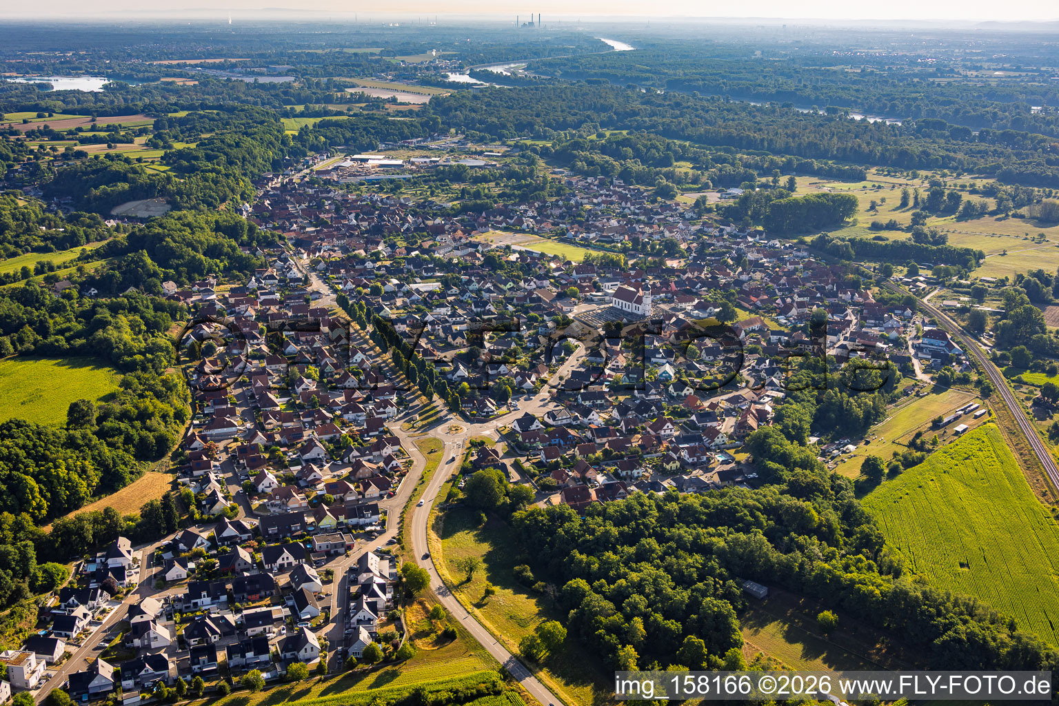 From the southwest in Mothern in the state Bas-Rhin, France