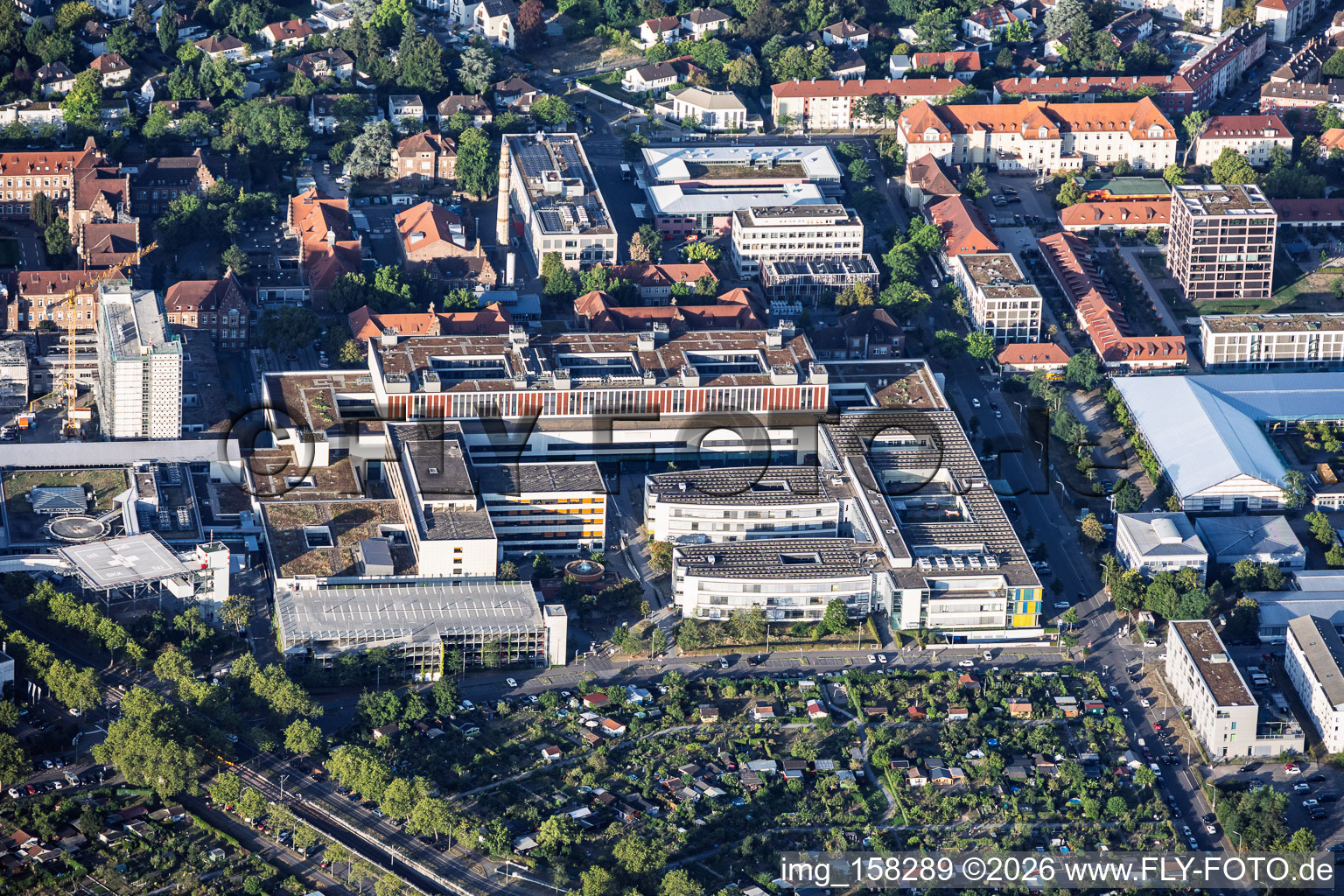 Municipal Hospital (Städtisches Klinikum) Karlsruhe gGmbH: Department of Oral and Maxillofacial Surgery and Franz-Lust Clinic for Pediatric and Adolescent Medicine (Children's Hospital Karlsruhe) in the district Nordweststadt in Karlsruhe in the state Baden-Wuerttemberg, Germany