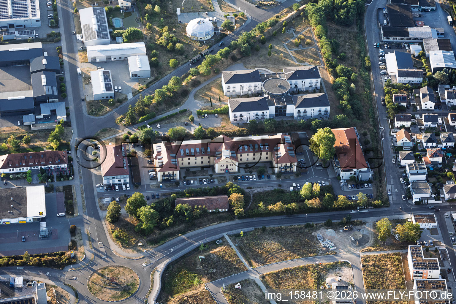 Haardtblick retirement home and terraced housing complex with the Zukunftsakademie Pfalz (ZAP) on Martha-Rumpf-Straße in the district Speyerdorf in Neustadt an der Weinstraße in the state Rhineland-Palatinate, Germany