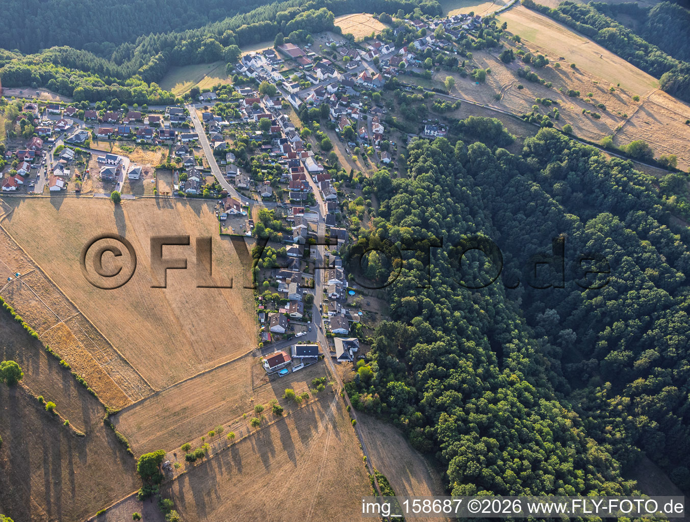 From the west in the district Hochstellerhof in Trulben in the state Rhineland-Palatinate, Germany
