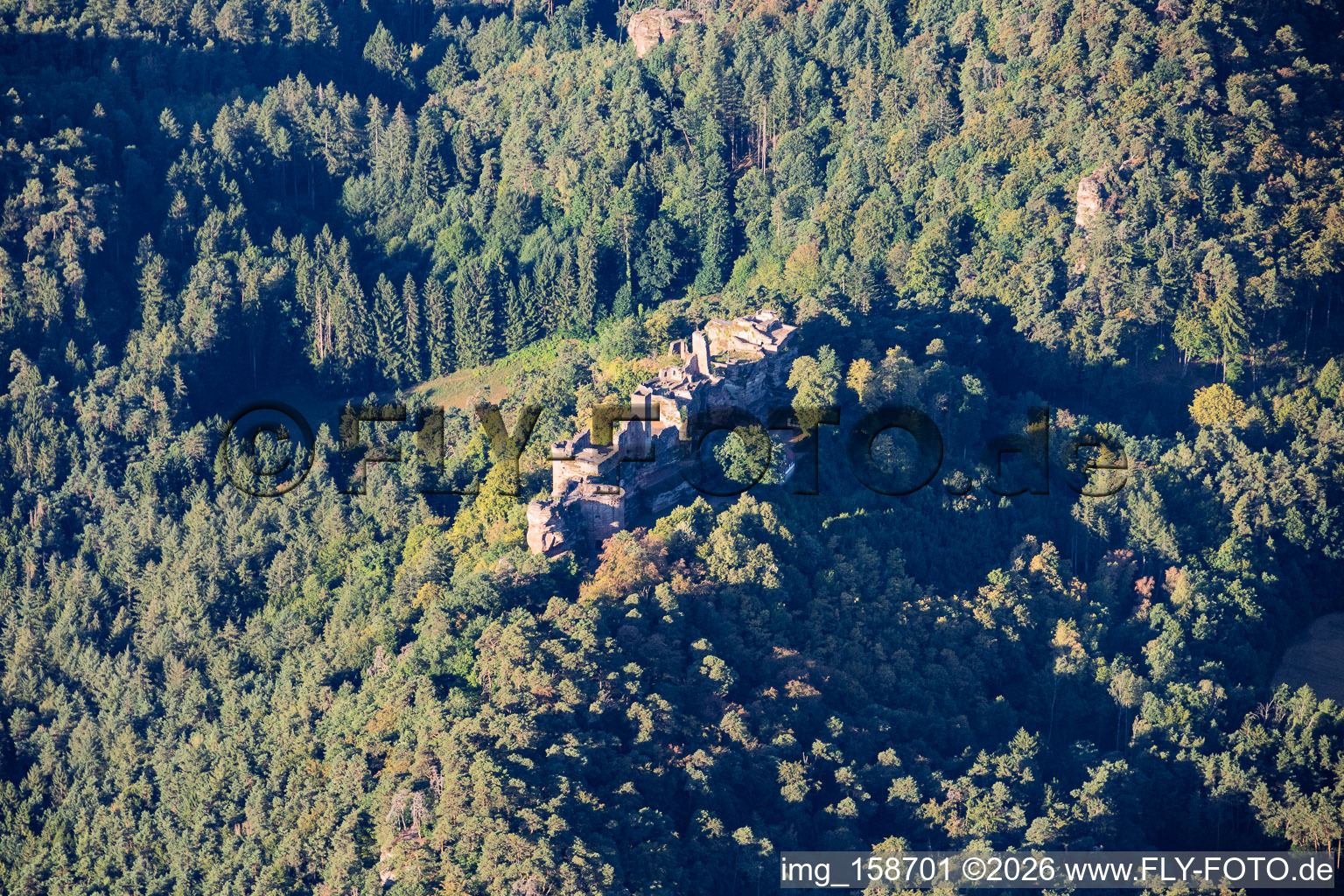 Altdahn castle complex from the north, featuring the ruins of Grafendahn and Tanstein castles in Dahn in the state Rhineland-Palatinate, Germany