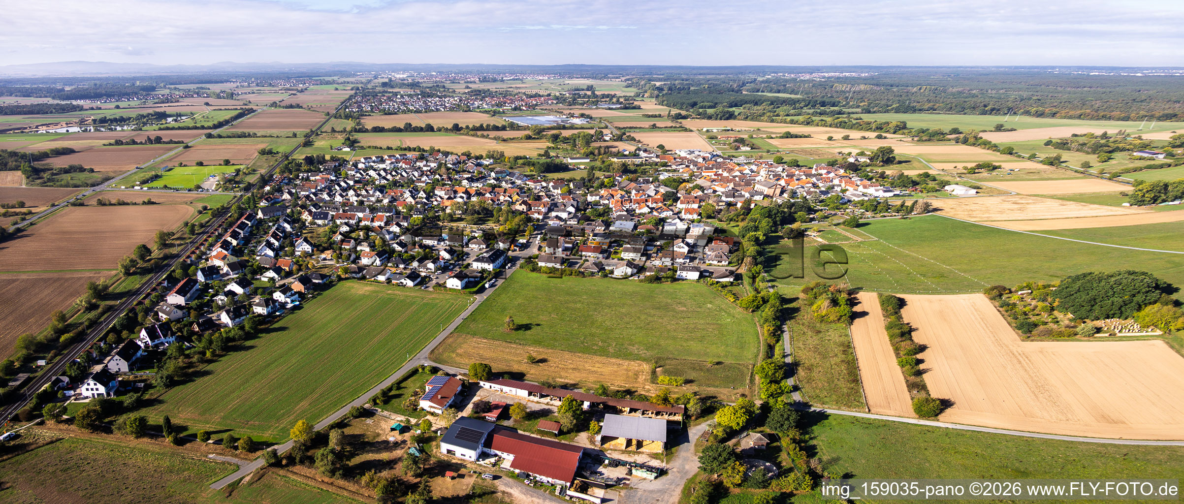 From the east in the district Sickenhofen in Babenhausen in the state Hesse, Germany