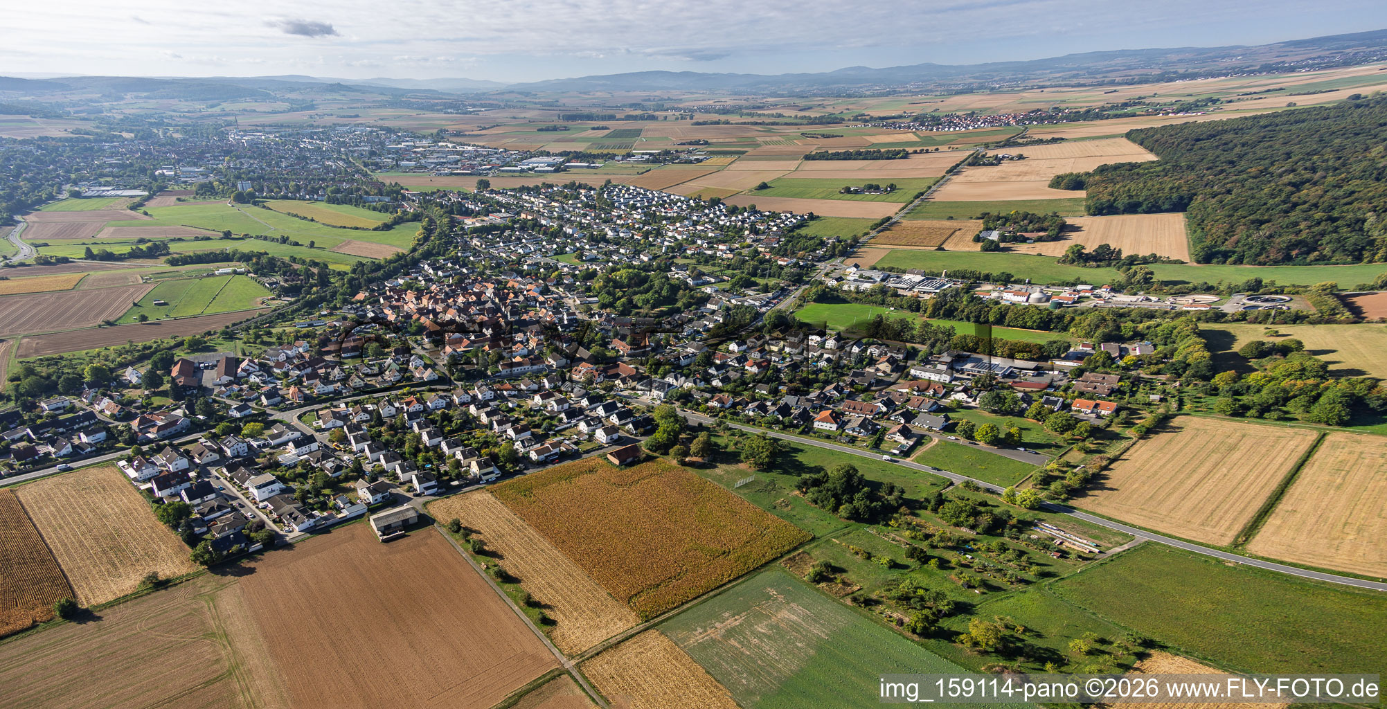From the northeast in the district Richen in Groß-Umstadt in the state Hesse, Germany