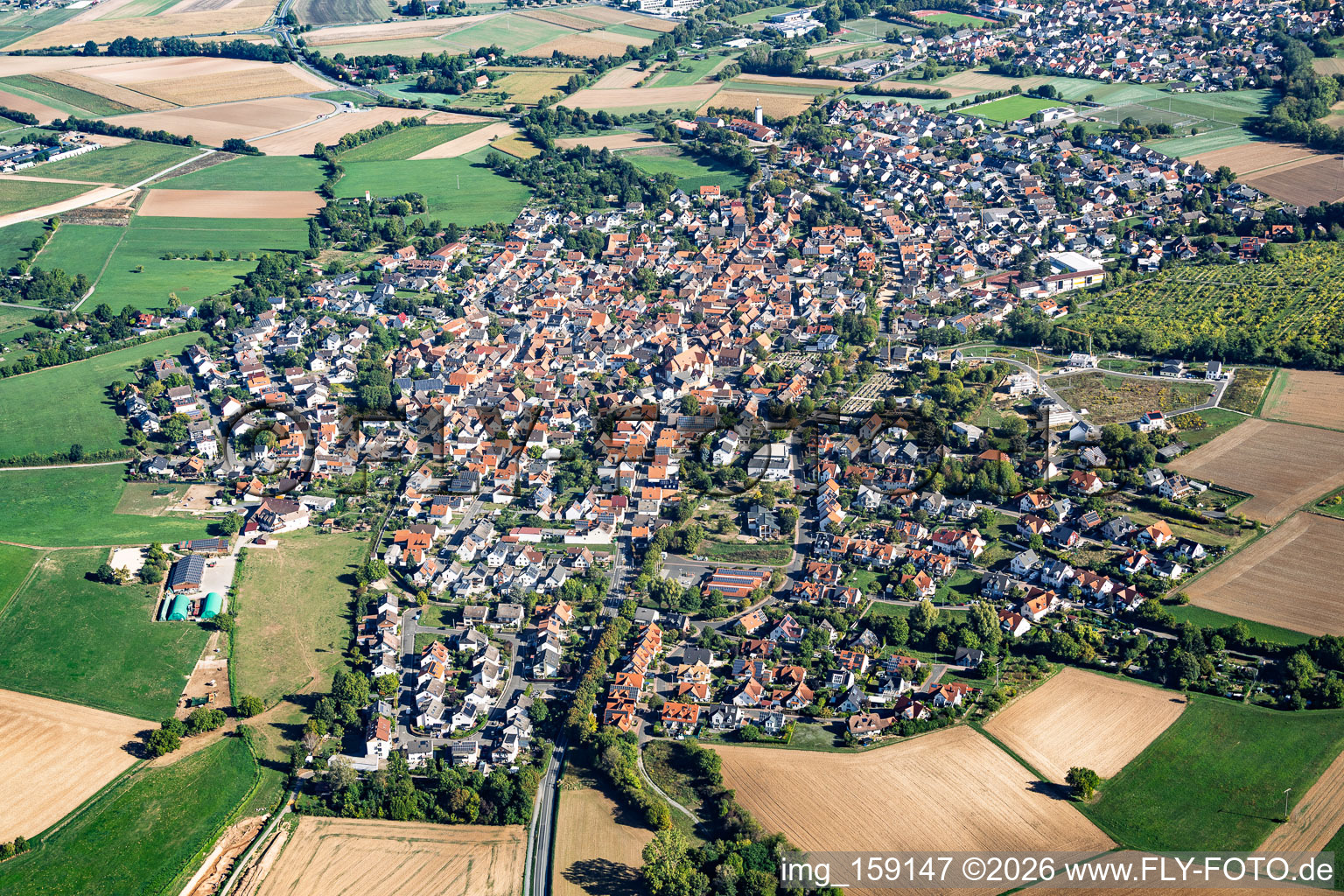 From the southwest in the district Pflaumheim in Großostheim in the state Bavaria, Germany