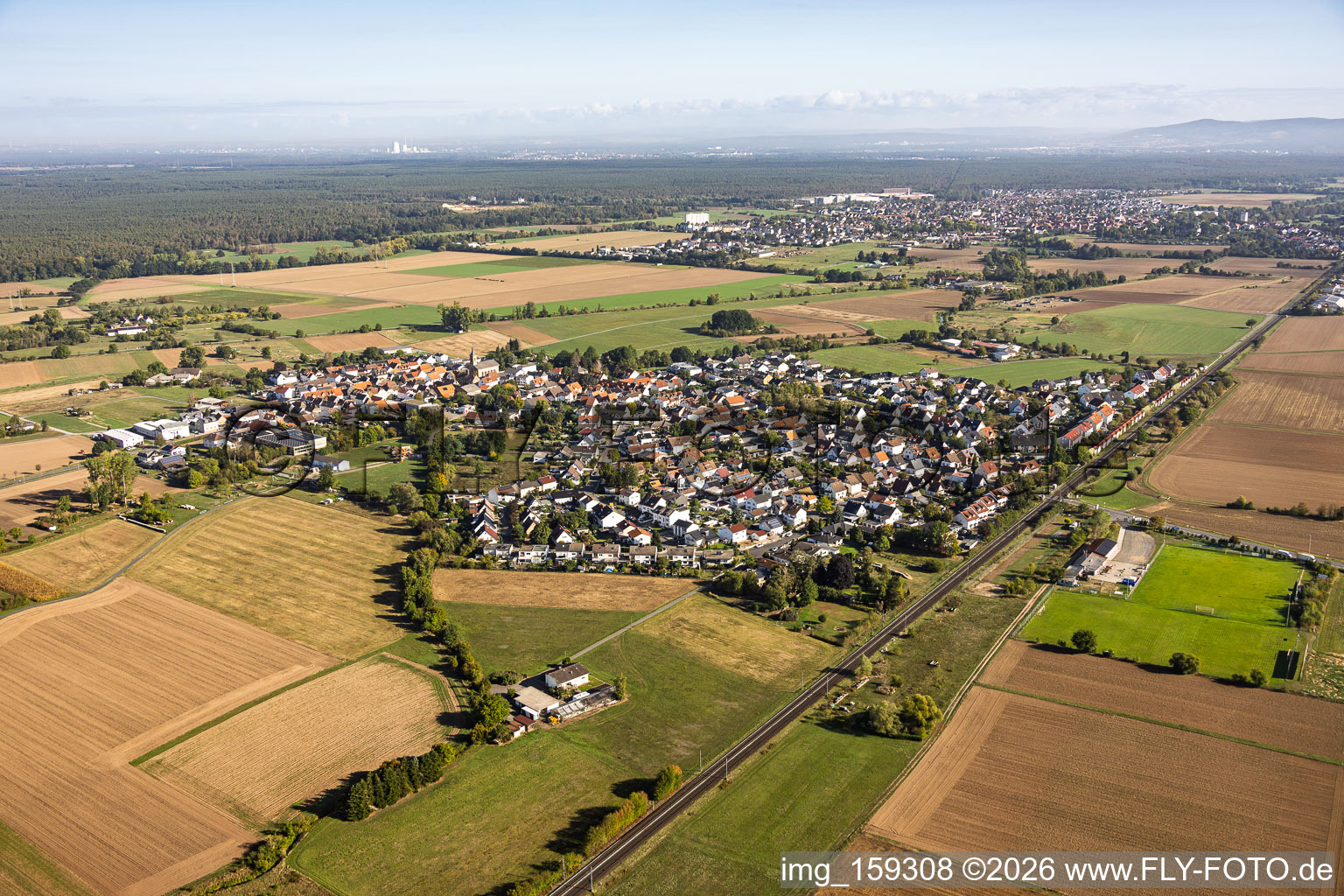 From the southwest in the district Sickenhofen in Babenhausen in the state Hesse, Germany