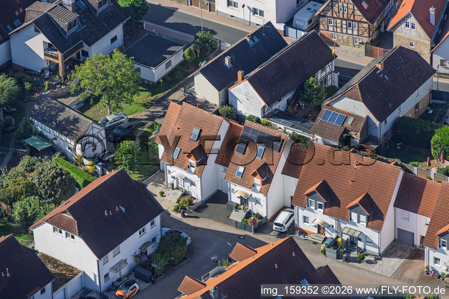 New buildings on Zur Herrenwiese in the district Sickenhofen in Babenhausen in the state Hesse, Germany