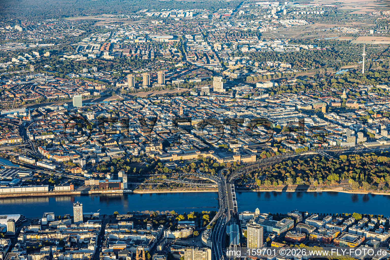 View across the Konrad-Adenauer-Brücke (B37) over the Rhine—from Ludwigshafen to the Neckar—showing the palace and the "Quadrate" (city grid) within the ring road in the district Innenstadt in Mannheim in the state Baden-Wuerttemberg, Germany