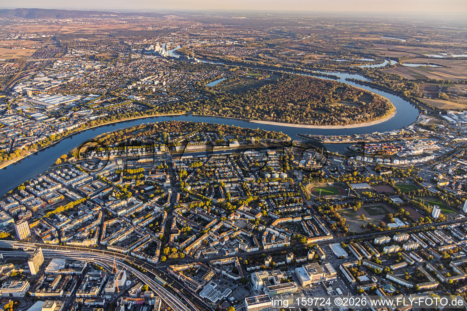 City overview from the northwest, showing Wittelsbacherstraße from the elevated road (B37) to Parkinsel on the Rhine in the district Süd in Ludwigshafen in the state Rhineland-Palatinate, Germany