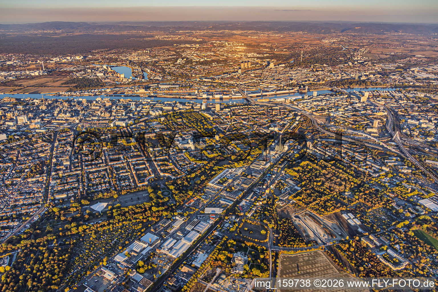 City overview from the west, spanning from Industriestraße to BASF on the Rhine in the district Friesenheim in Ludwigshafen in the state Rhineland-Palatinate, Germany