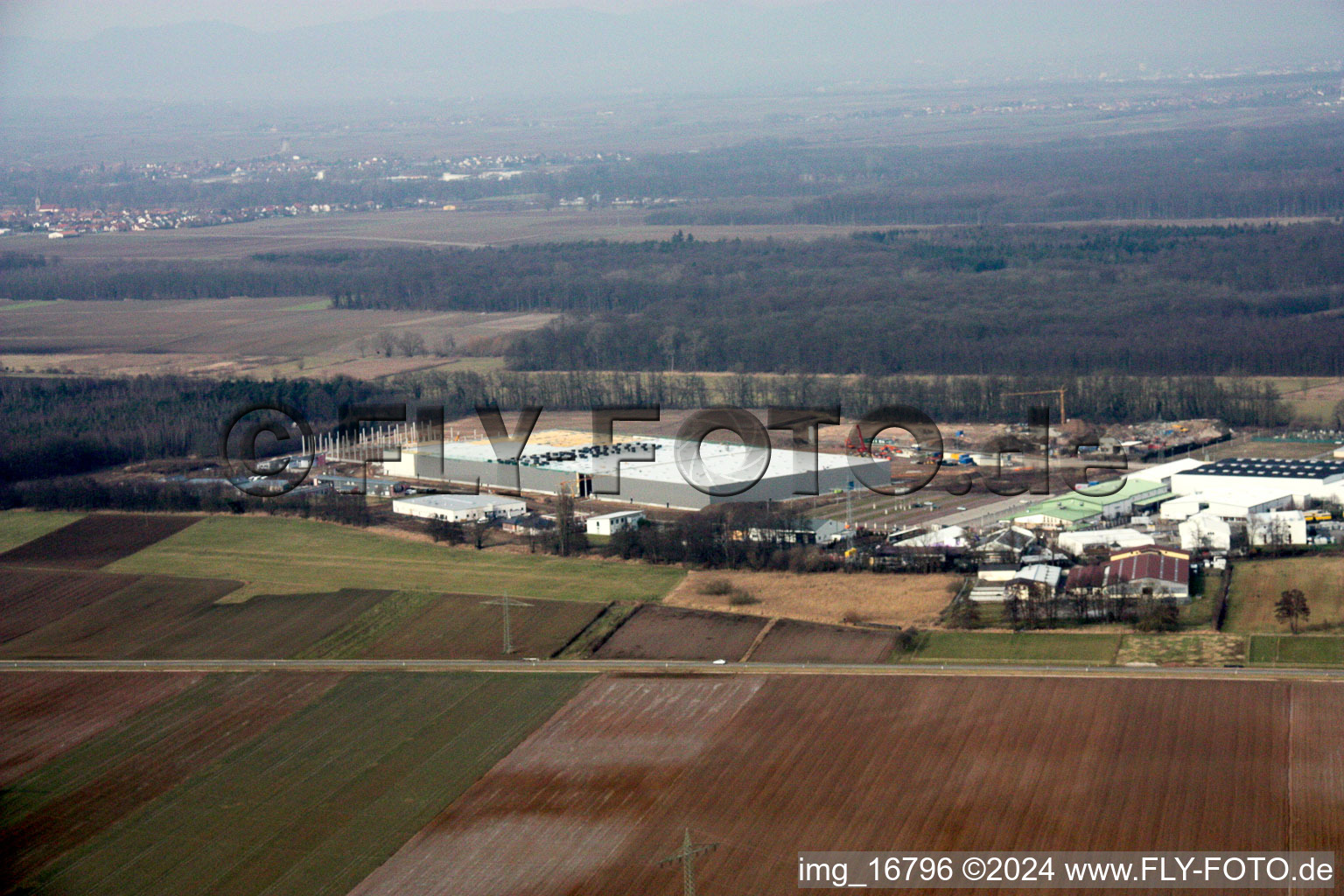 Aerial view of Industrial estate Am Horst in the district Minderslachen in Kandel in the state Rhineland-Palatinate, Germany