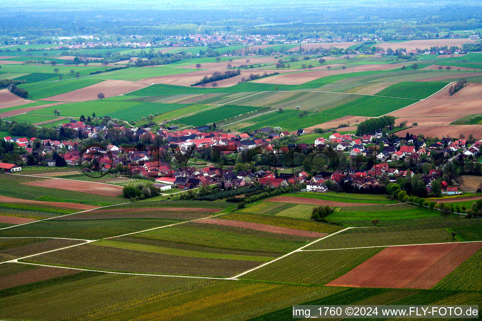 From the north in Dierbach in the state Rhineland-Palatinate, Germany