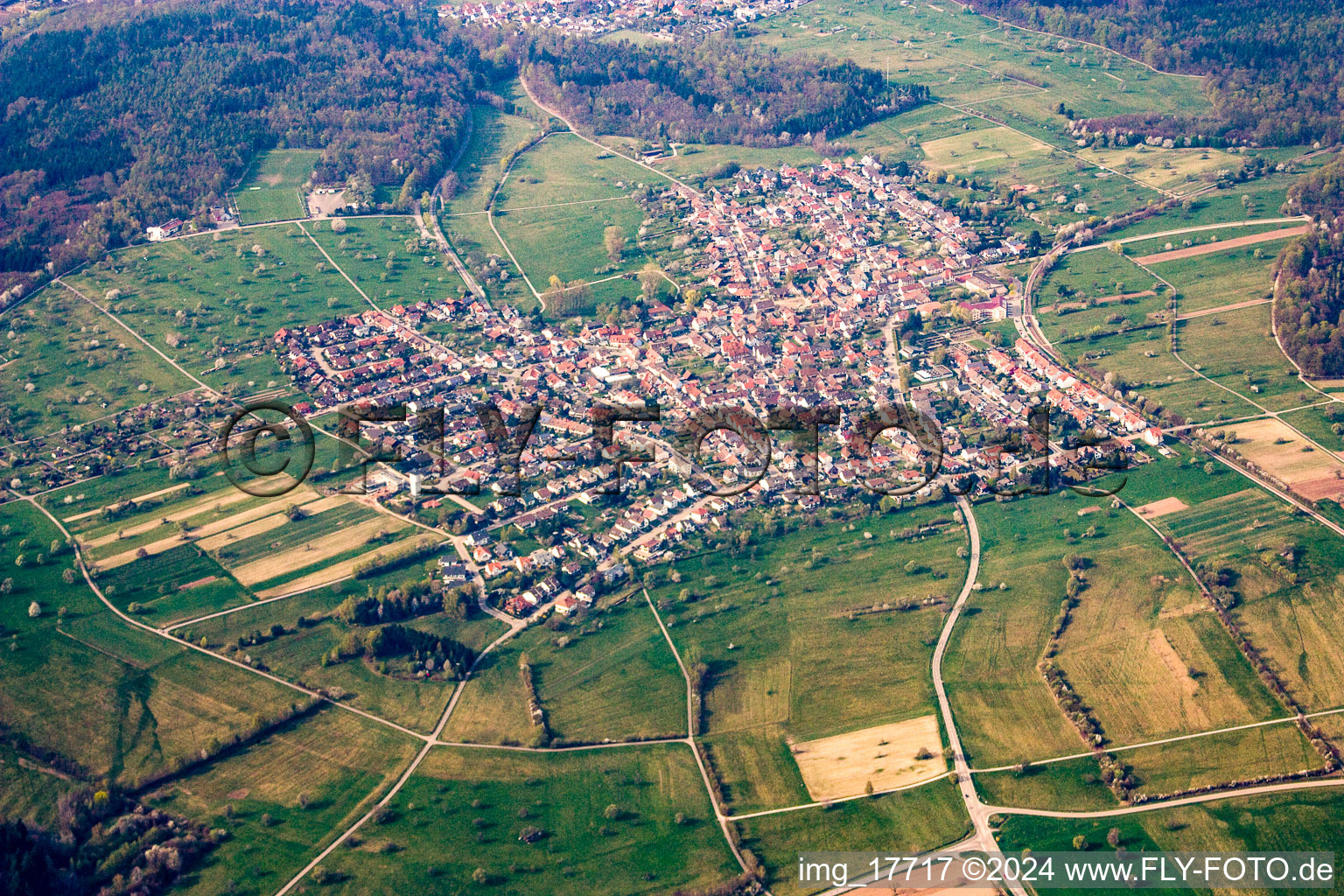 From the south in the district Spielberg in Karlsbad in the state Baden-Wuerttemberg, Germany