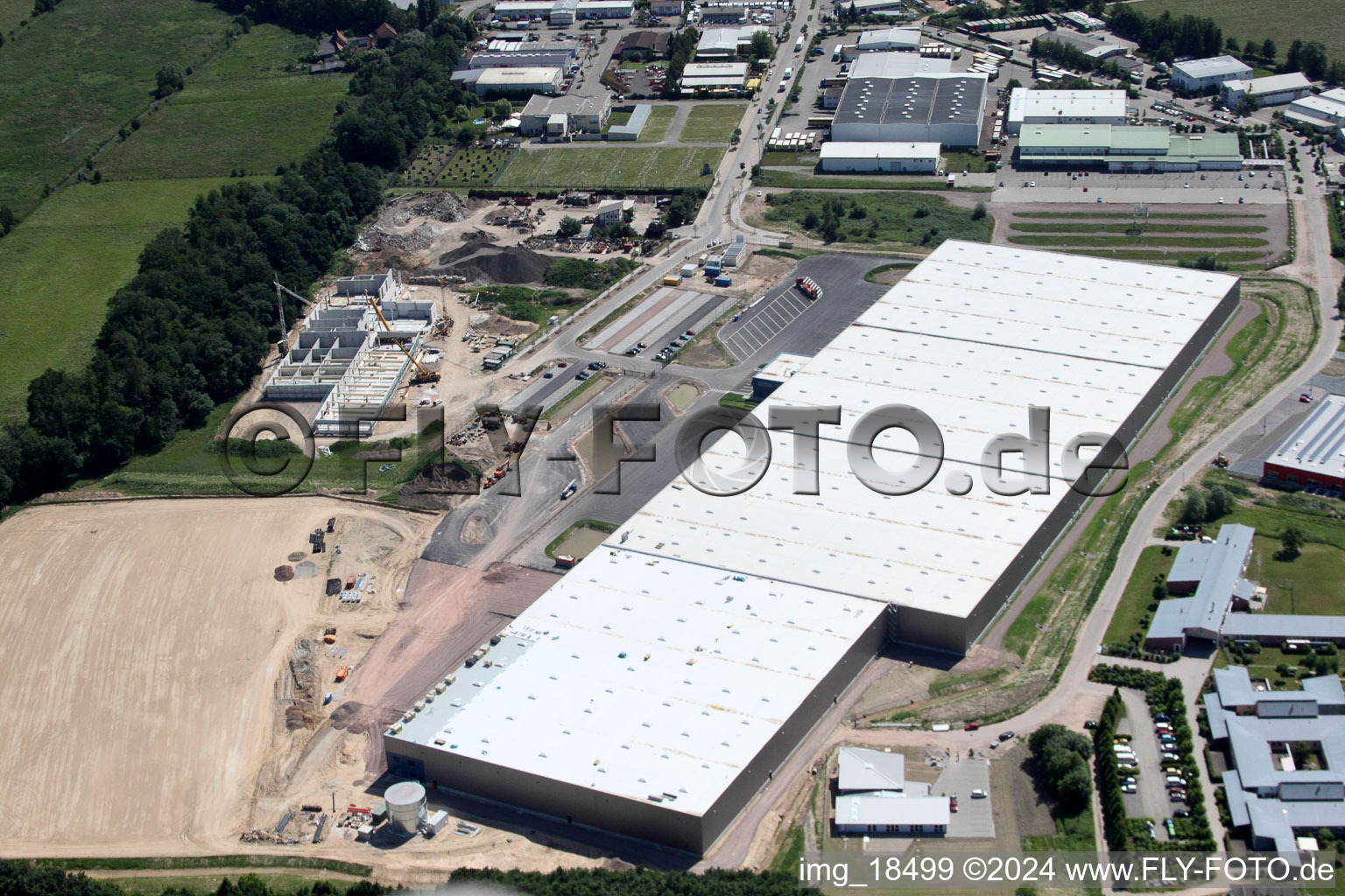 Zufall Logistics Center in the district Minderslachen in Kandel in the state Rhineland-Palatinate, Germany from above