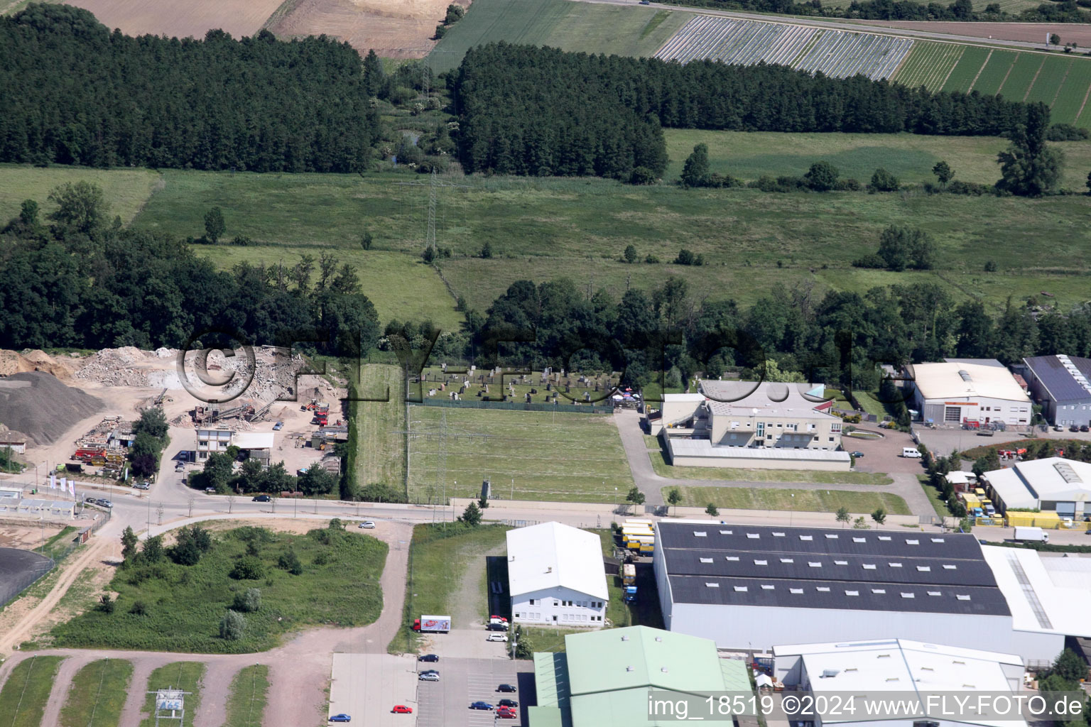 Bird's eye view of Zufall Logistics Center in the district Minderslachen in Kandel in the state Rhineland-Palatinate, Germany