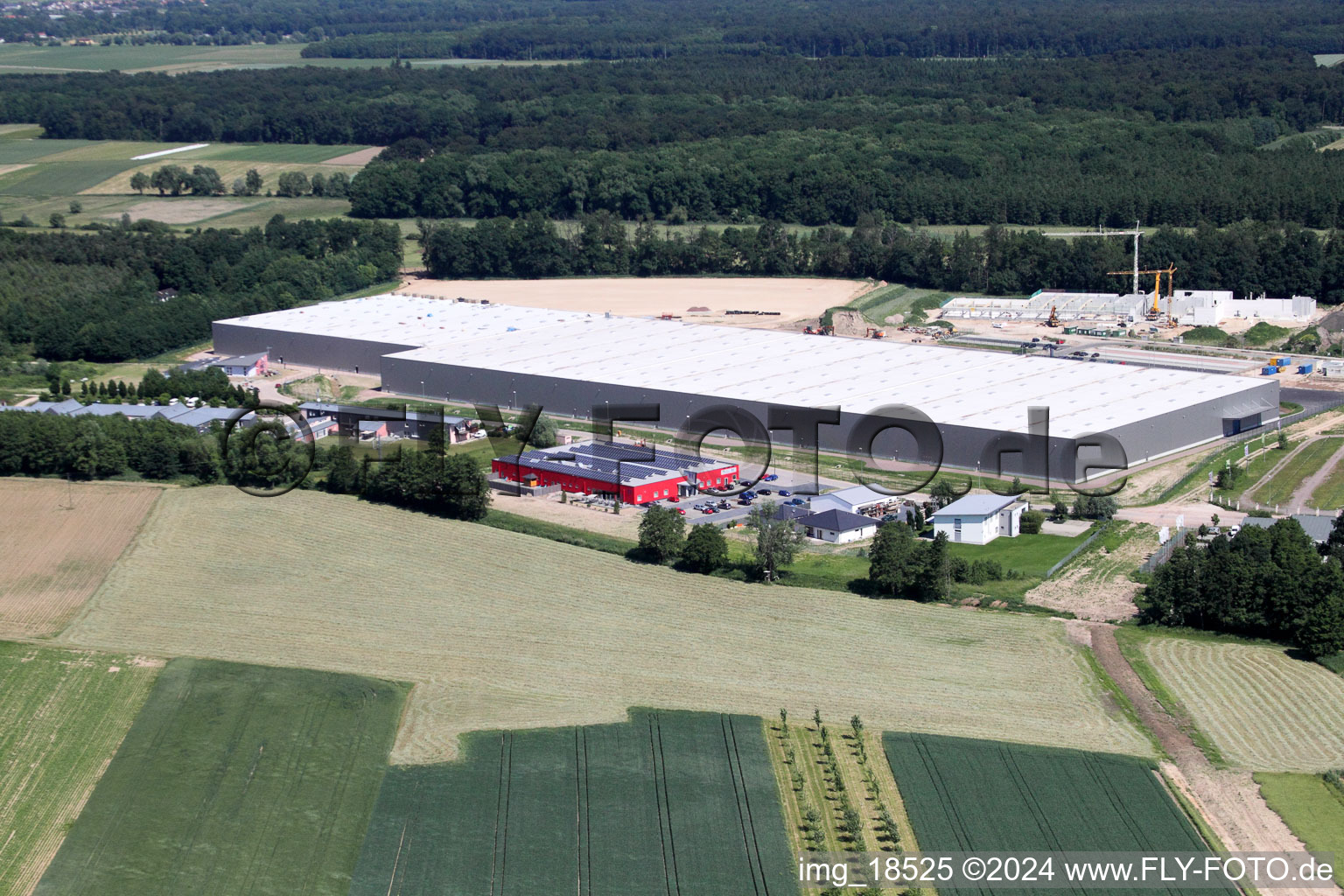 Bird's eye view of Bienwald-Fitnessworld in the district Minderslachen in Kandel in the state Rhineland-Palatinate, Germany