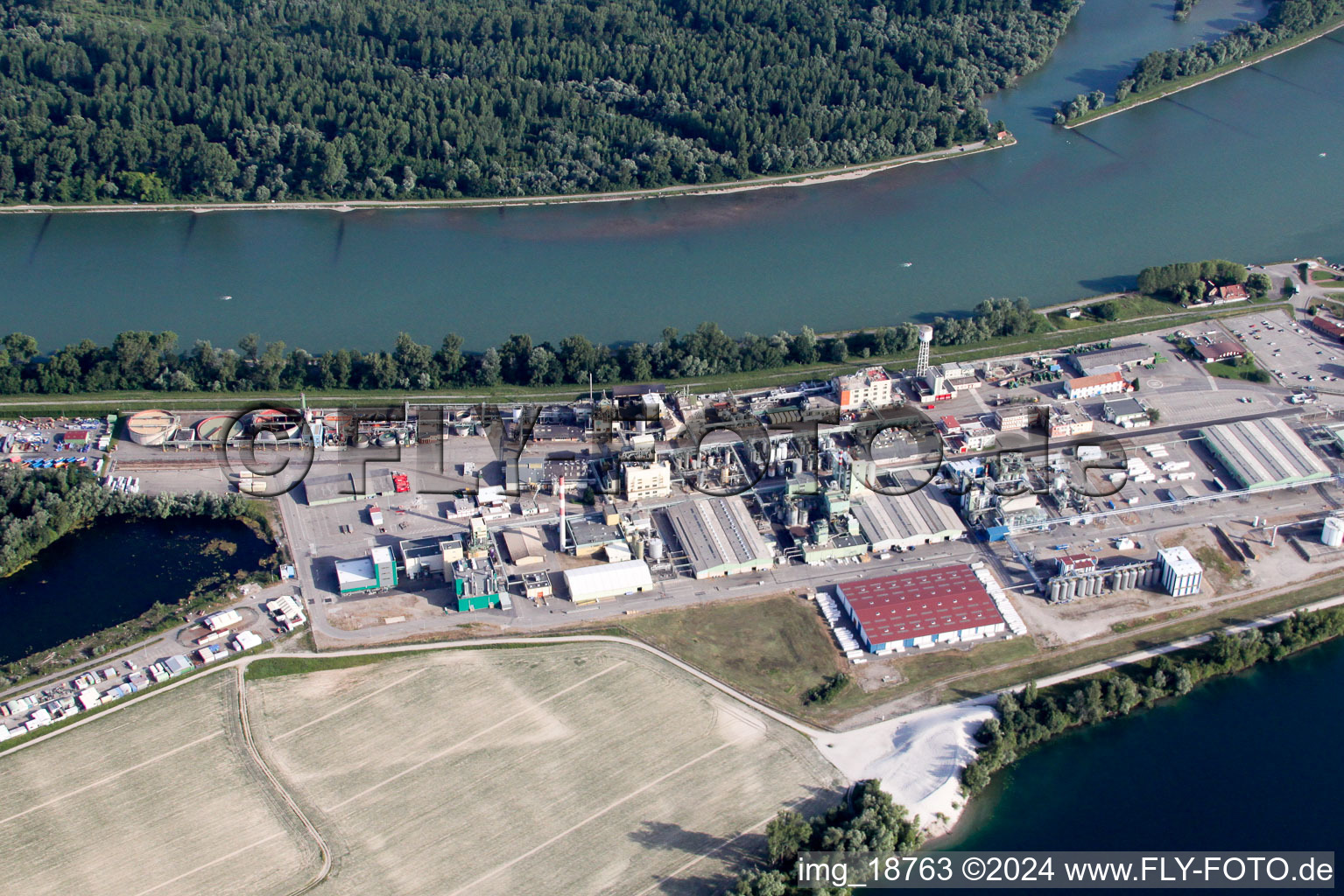 Aerial photograpy of Rohm & Haas in Lauterbourg in the state Bas-Rhin, France