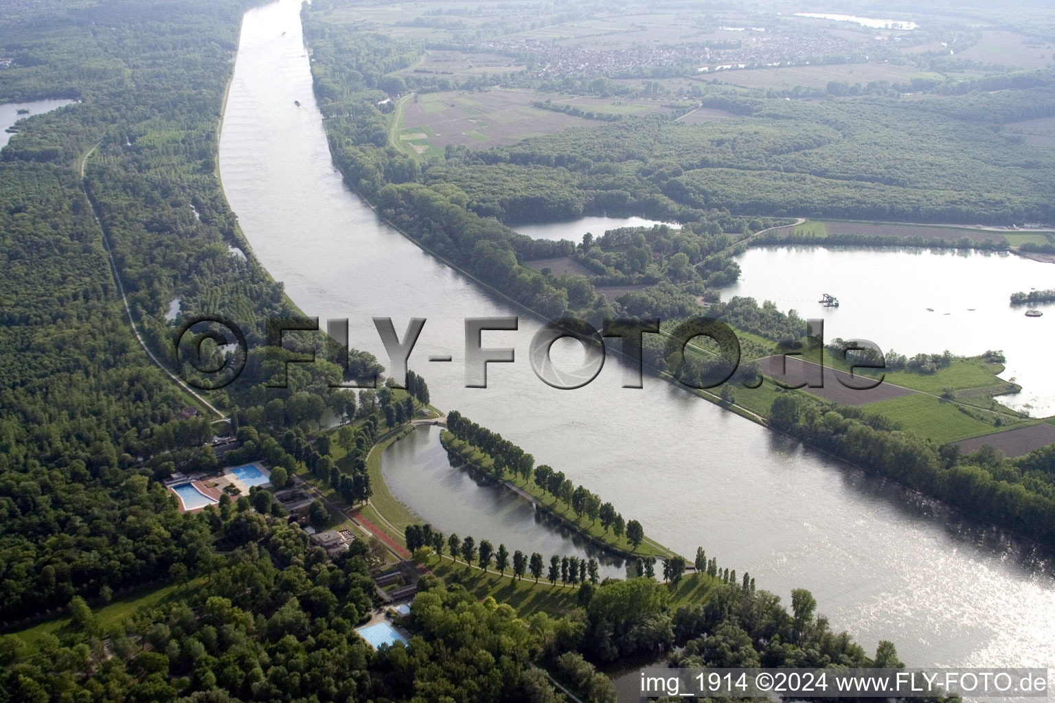 Rhine beach Rappenwört in the district Daxlanden in Karlsruhe in the state Baden-Wuerttemberg, Germany from the plane