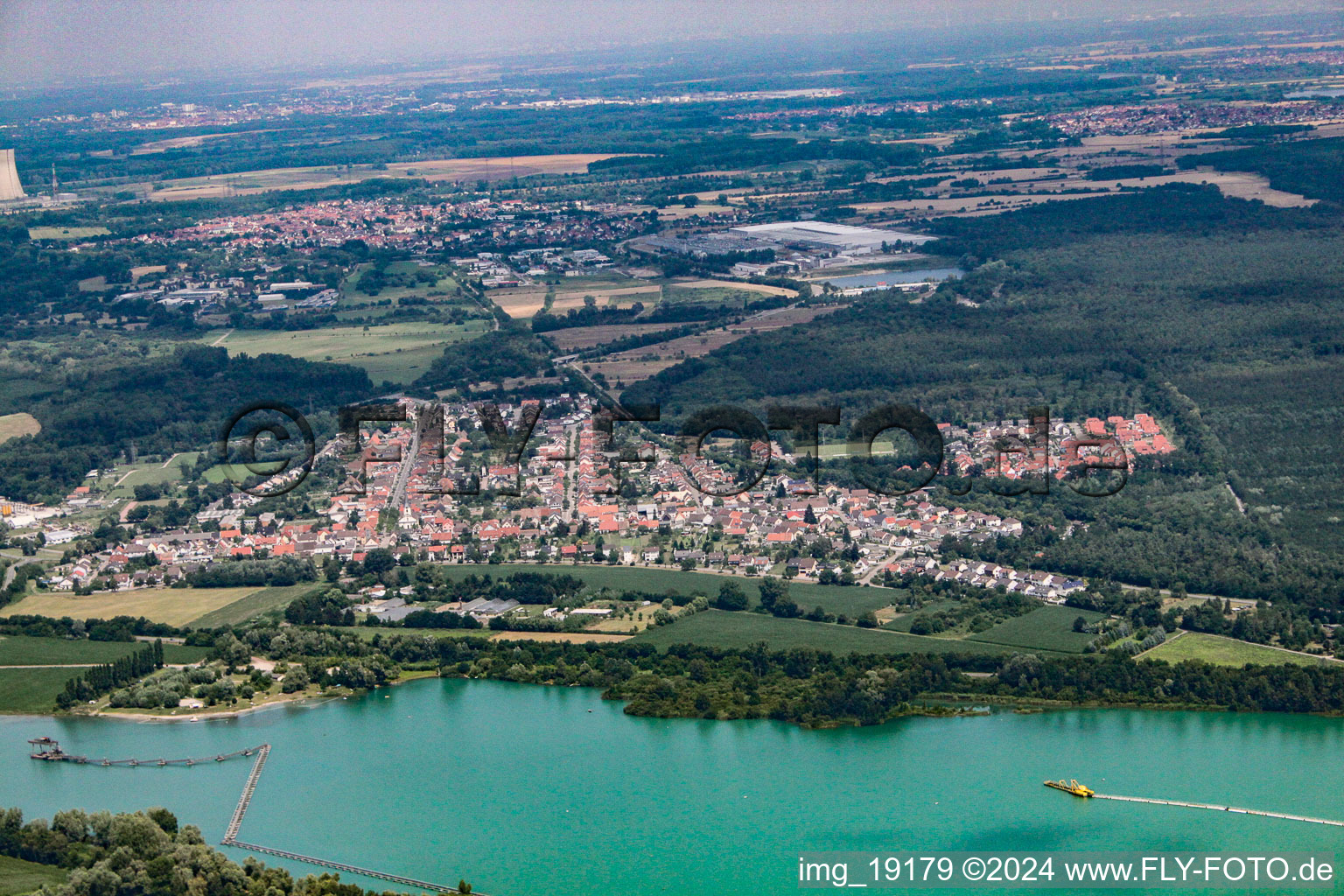 From the south in the district Huttenheim in Philippsburg in the state Baden-Wuerttemberg, Germany