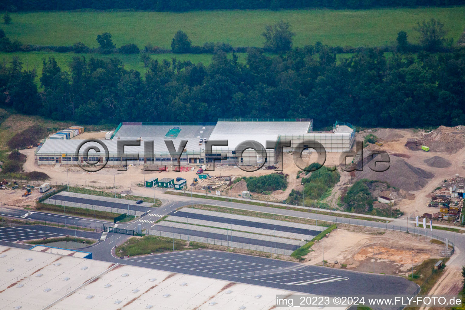 Oblique view of Horst industrial estate, Alfa Aesar in the district Minderslachen in Kandel in the state Rhineland-Palatinate, Germany