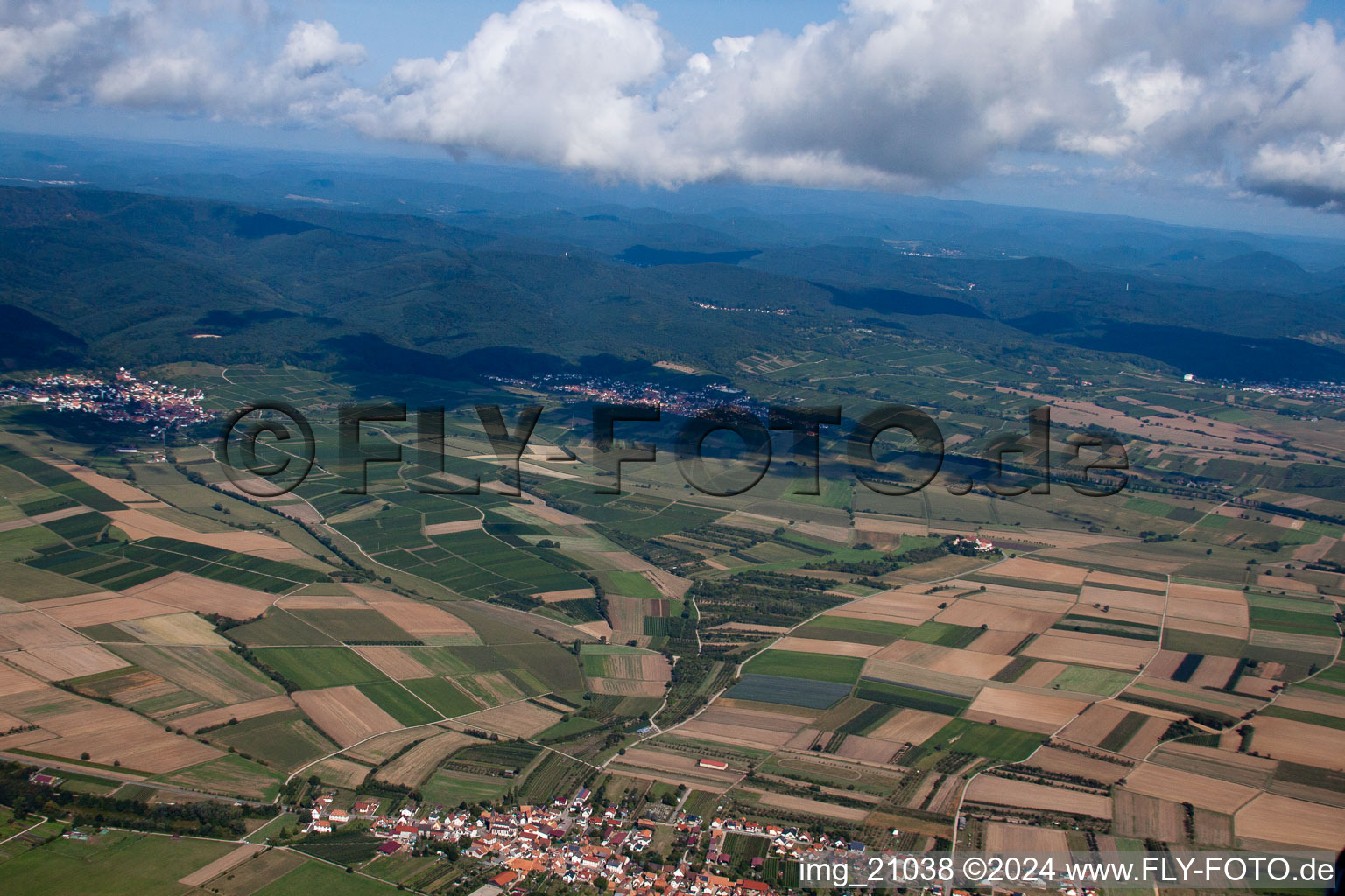 From the south in Oberotterbach in the state Rhineland-Palatinate, Germany