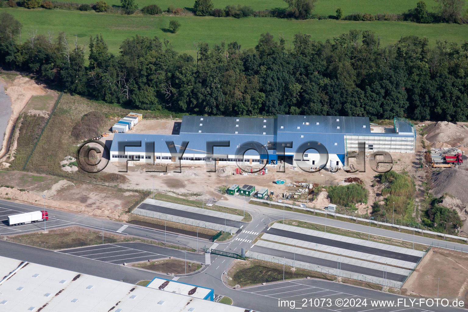 Horst industrial estate, Alfa Aesar in the district Minderslachen in Kandel in the state Rhineland-Palatinate, Germany from above