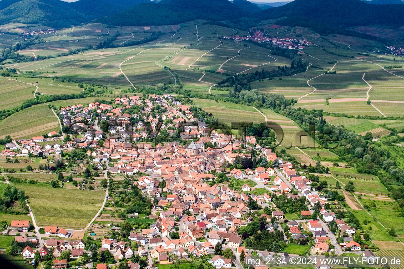 Town View of the streets and houses of the residential areas in the district Arzheim in Landau in der Pfalz in the state Rhineland-Palatinate