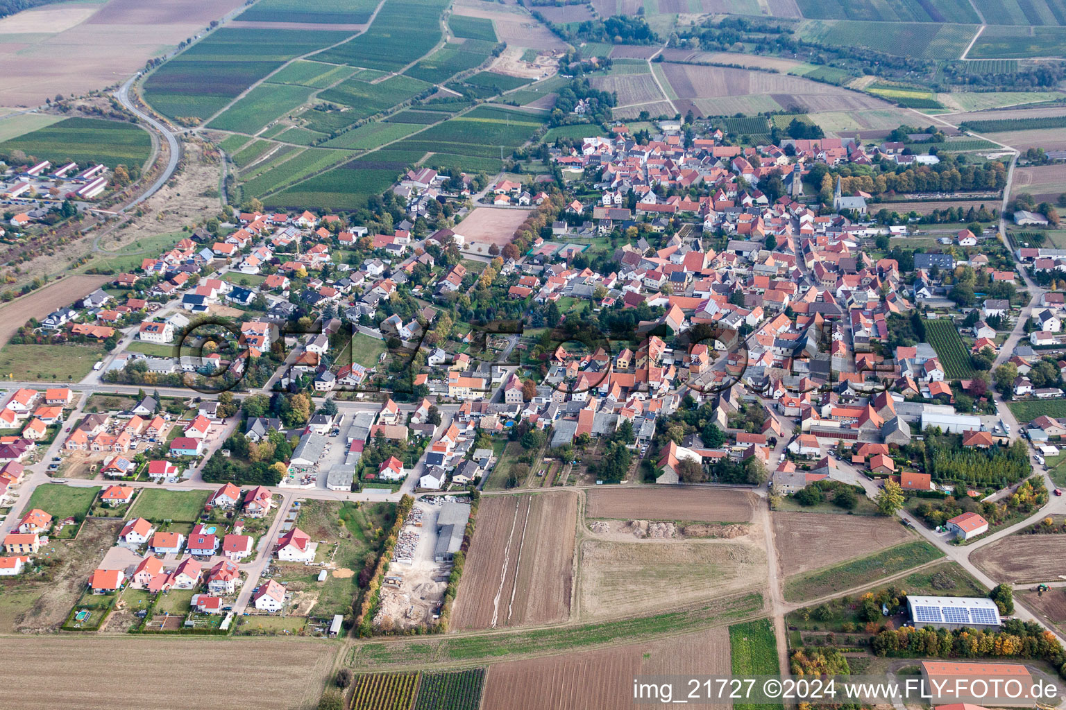 Town View of the streets and houses of the residential areas in Ober-Floersheim in the state Rhineland-Palatinate, Germany