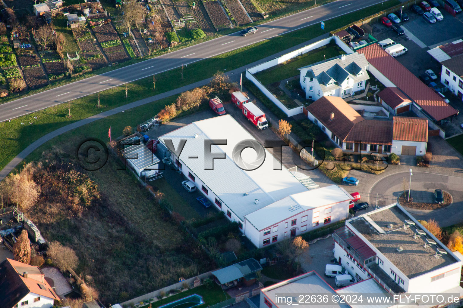 Oblique view of Commercial area N in Wörth am Rhein in the state Rhineland-Palatinate, Germany