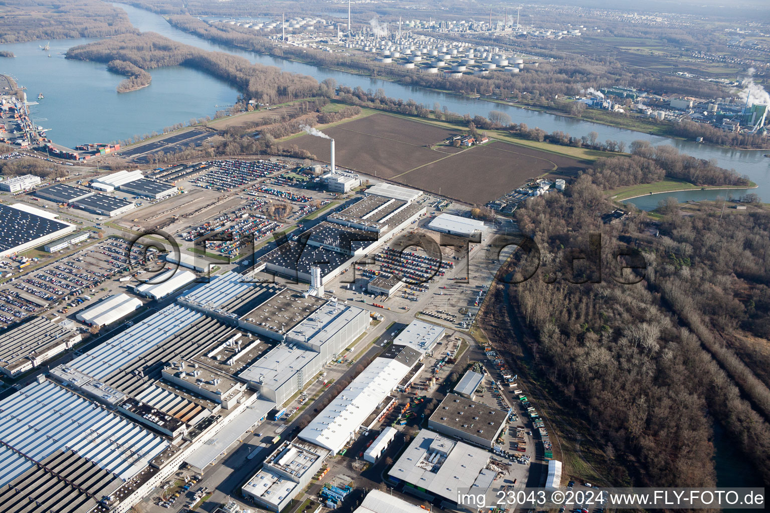 District Maximiliansau in Wörth am Rhein in the state Rhineland-Palatinate, Germany seen from above