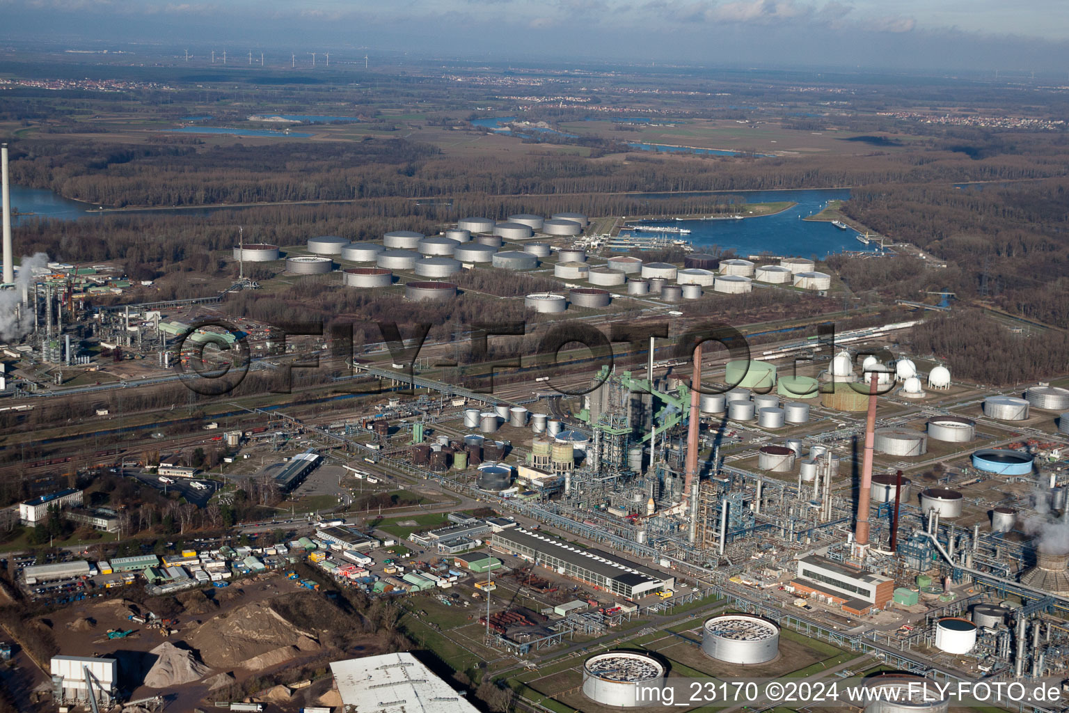 Aerial photograpy of District Knielingen in Karlsruhe in the state Baden-Wuerttemberg, Germany