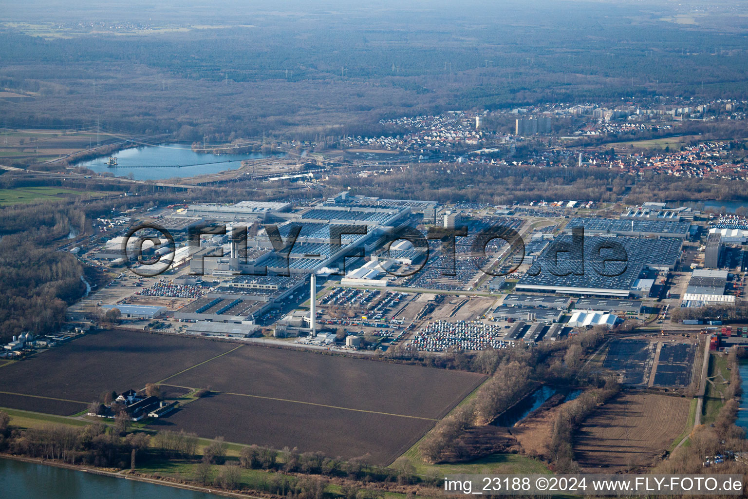 Daimler from the East in the district Maximiliansau in Wörth am Rhein in the state Rhineland-Palatinate, Germany