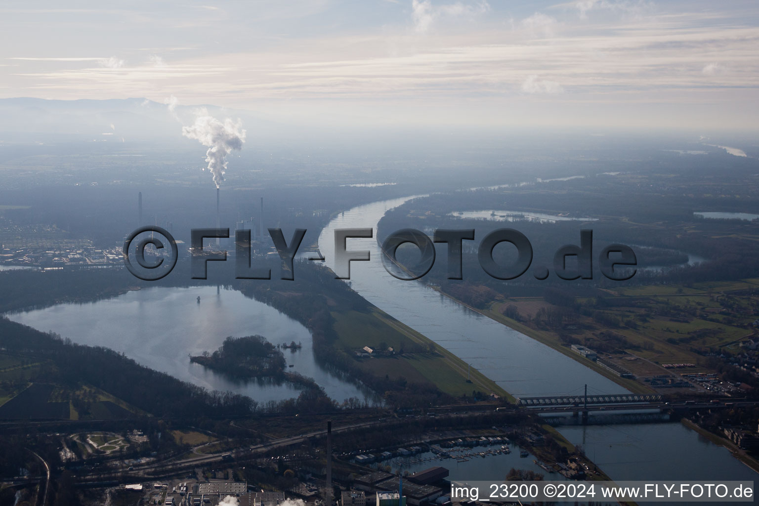 Knielinger See on the Rhine in the district Knielingen in Karlsruhe in the state Baden-Wuerttemberg, Germany