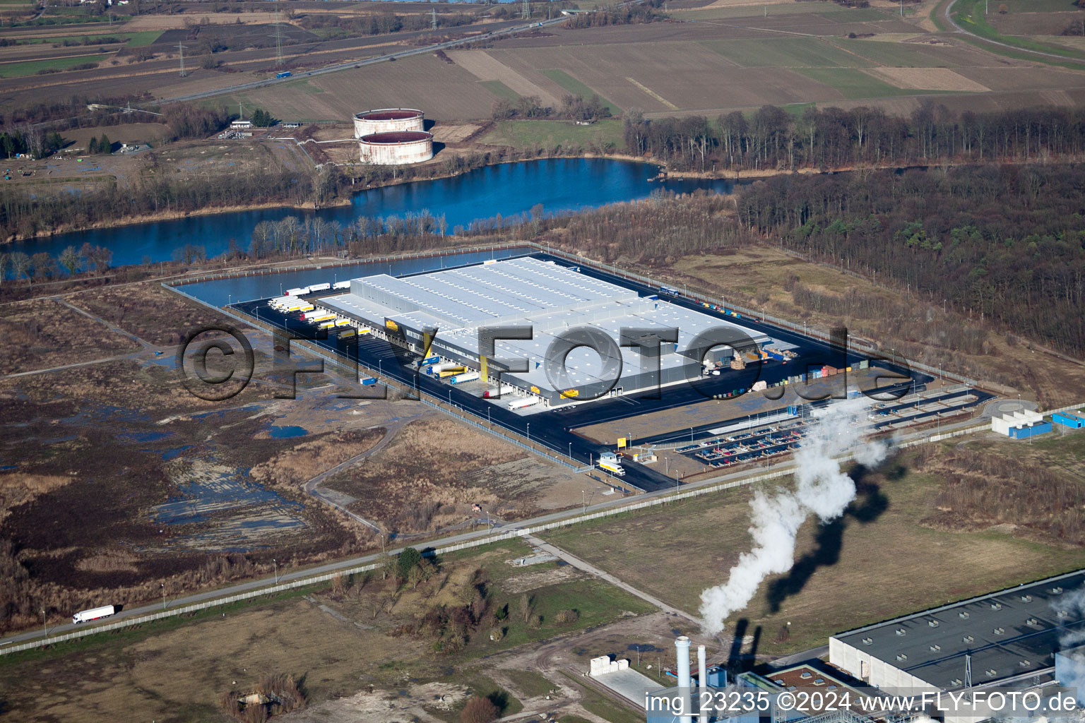 Warehouses and forwarding building Netto Marken-Discount AG & Co. KG -Lager Woerth in the district Industriegebiet Woerth-Oberwald in Woerth am Rhein in the state Rhineland-Palatinate