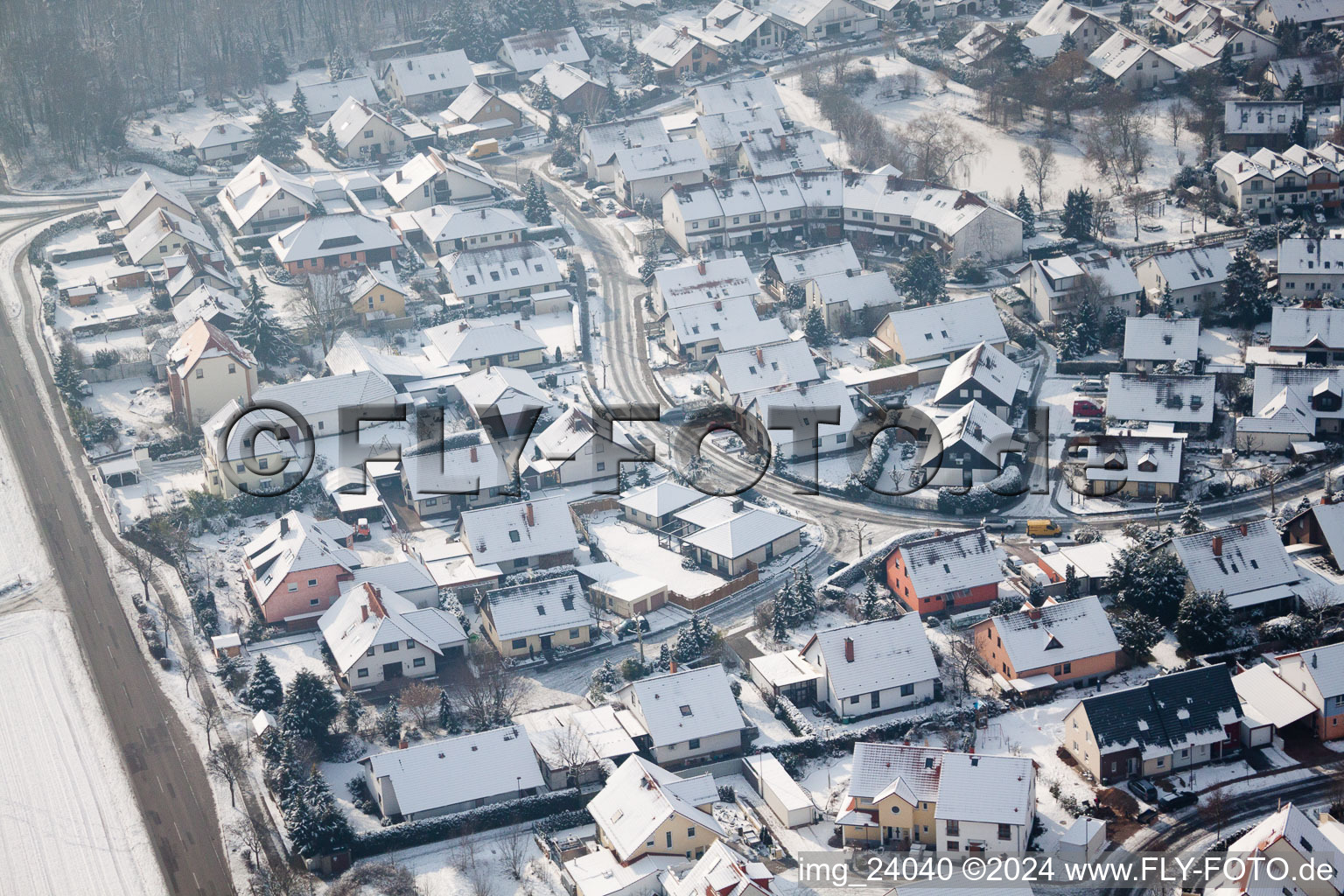 Bird's eye view of New development area Tongruben in Rheinzabern in the state Rhineland-Palatinate, Germany