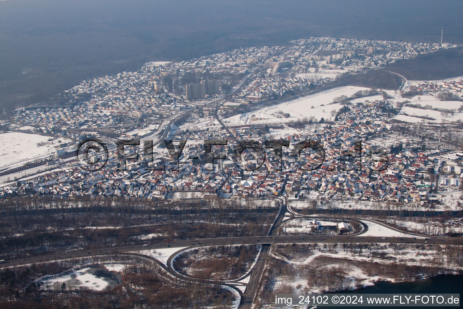 From the east in Wörth am Rhein in the state Rhineland-Palatinate, Germany