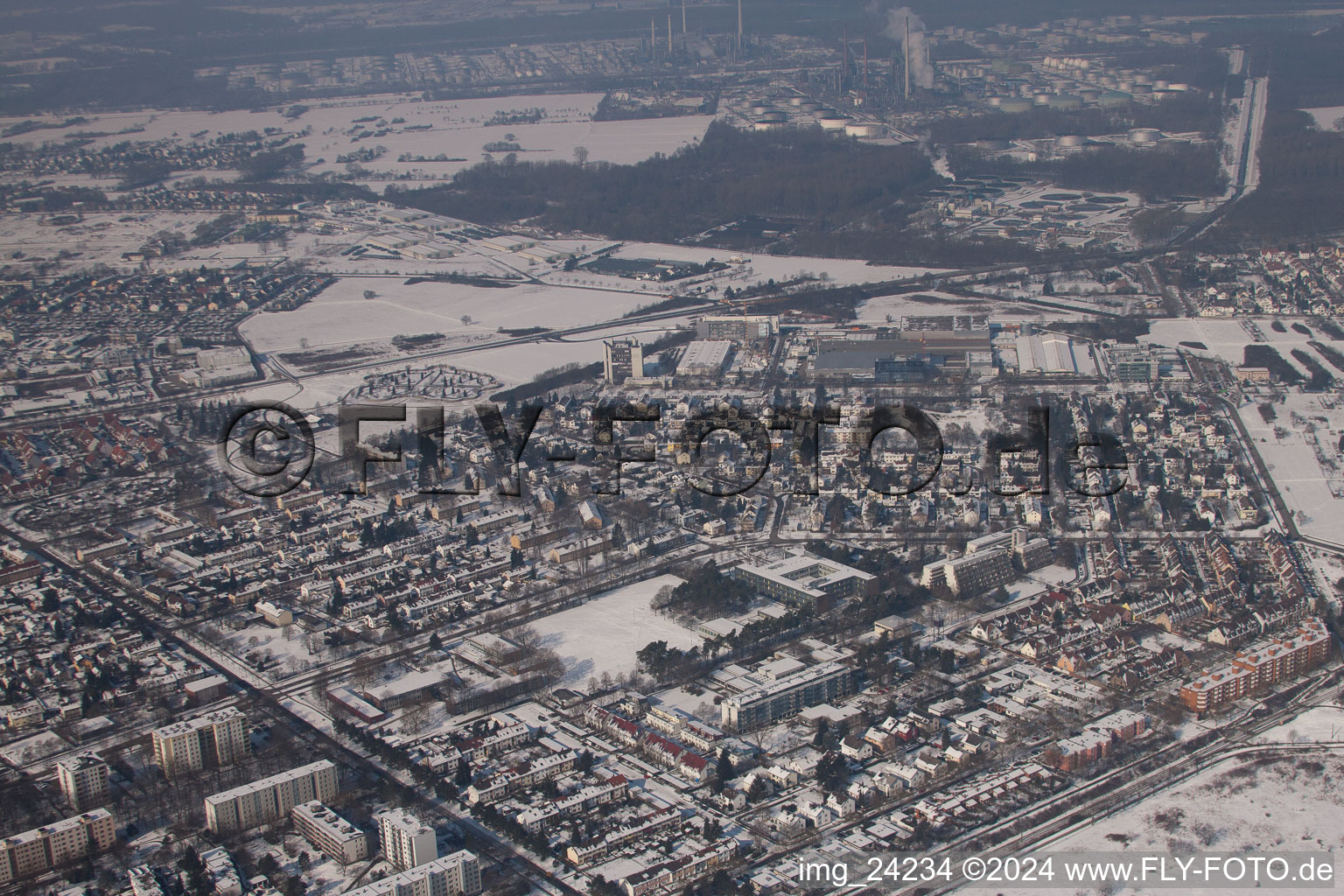 Oblique view of From the east in the district Nordweststadt in Karlsruhe in the state Baden-Wuerttemberg, Germany